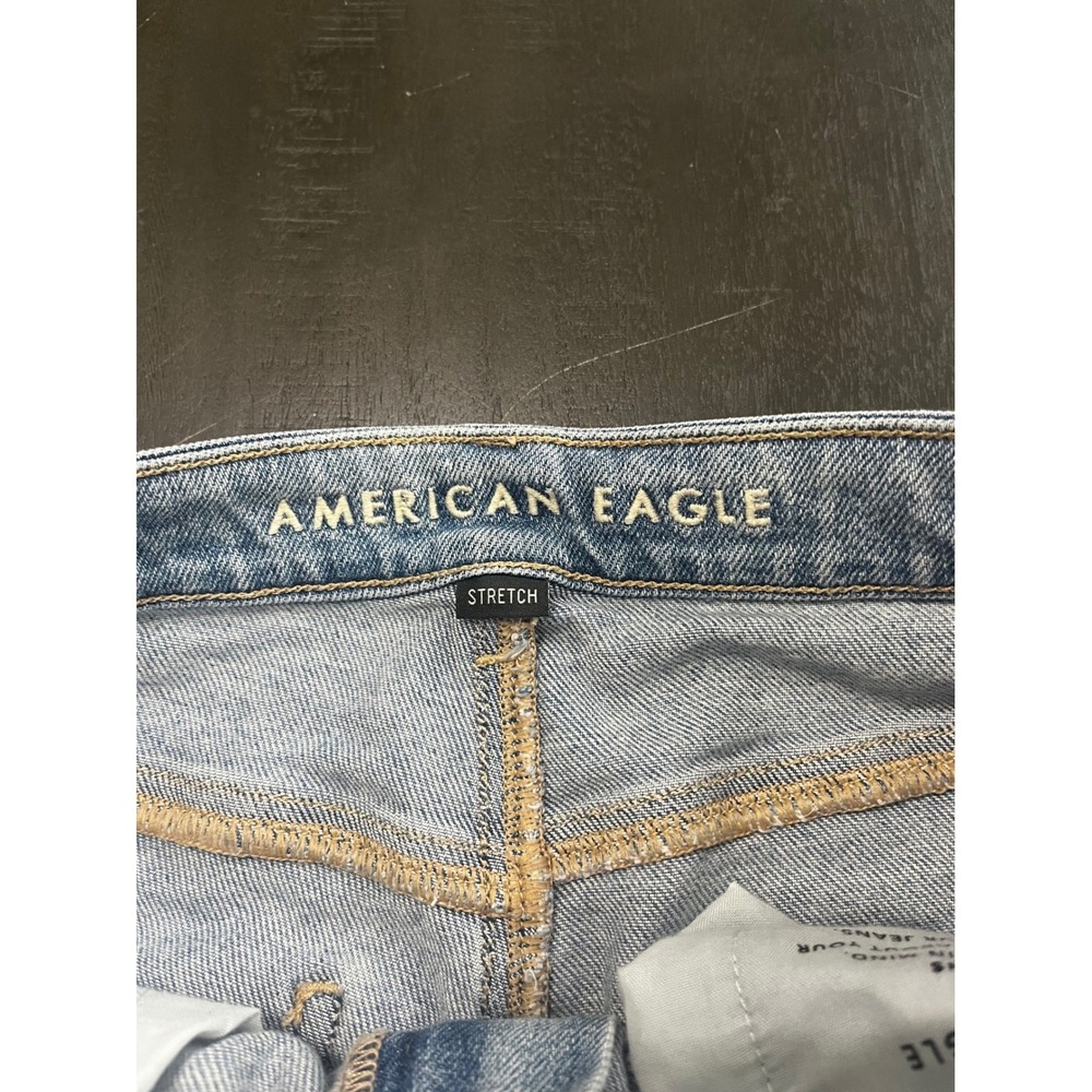 American Eagle Outfitters‎ Women's Size 2 Mom Jeans Light Wash Stretch Jeans - Picture 3 of 9